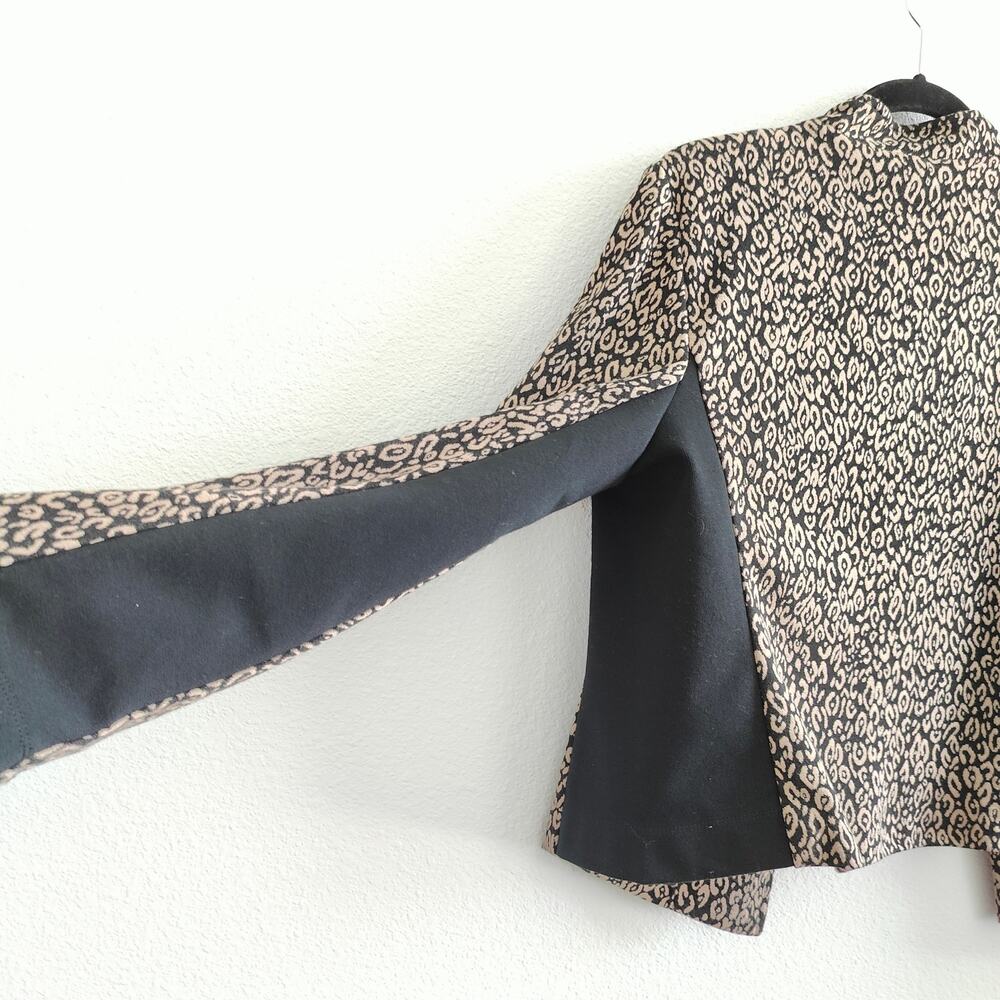 Chico's Size 2 US Large Leopard Print Black Open Front Blazer Jacket Stretch - Picture 6 of 8